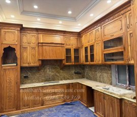 Mẫu tủ bếp gỗ gõ đỏ tân cổ điển TB26