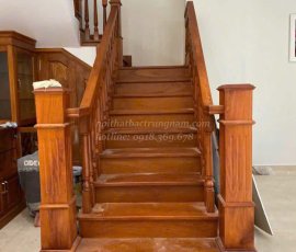 Thi công mẫu cầu thang gỗ gõ đỏ CT07GD