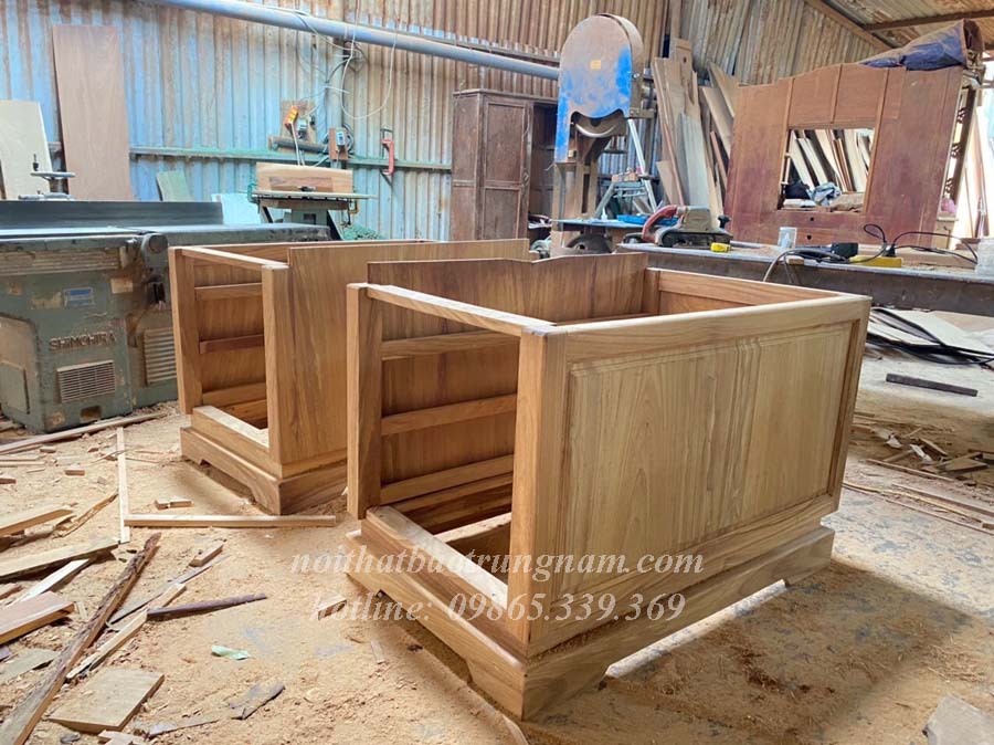 Mẫu bàn làm việc gỗ gõ đỏ LV02