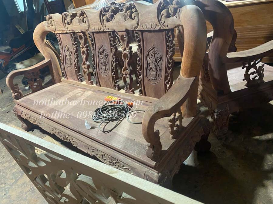 Bộ salon cẩm lai Campuchia chạm đào tay 12 PD16