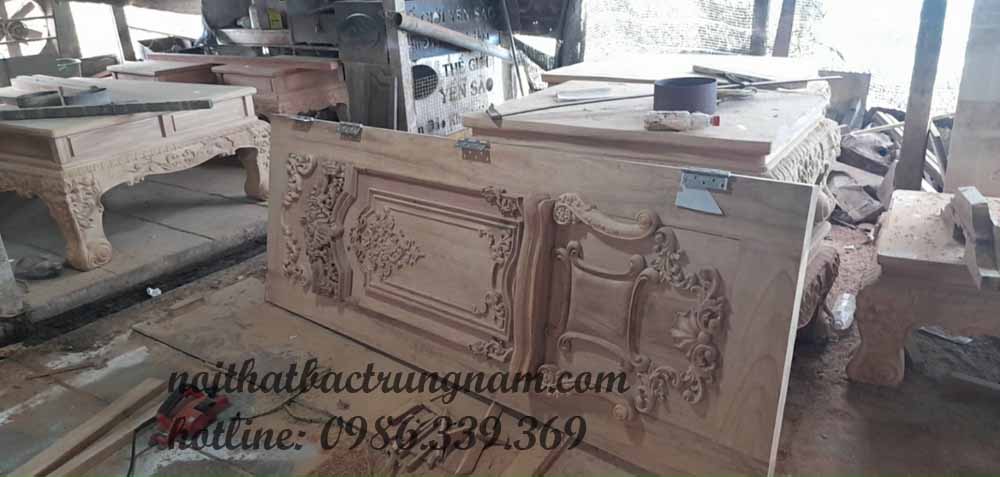 canh cua phong khach co dien