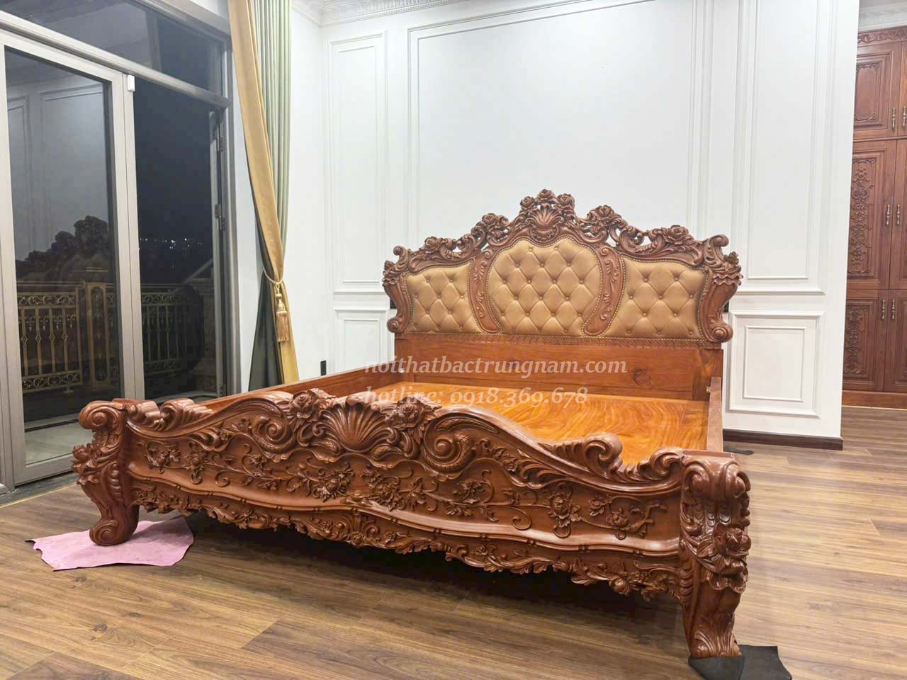 giường ngủ cổ điển gỗ gõ đỏ GN05GD