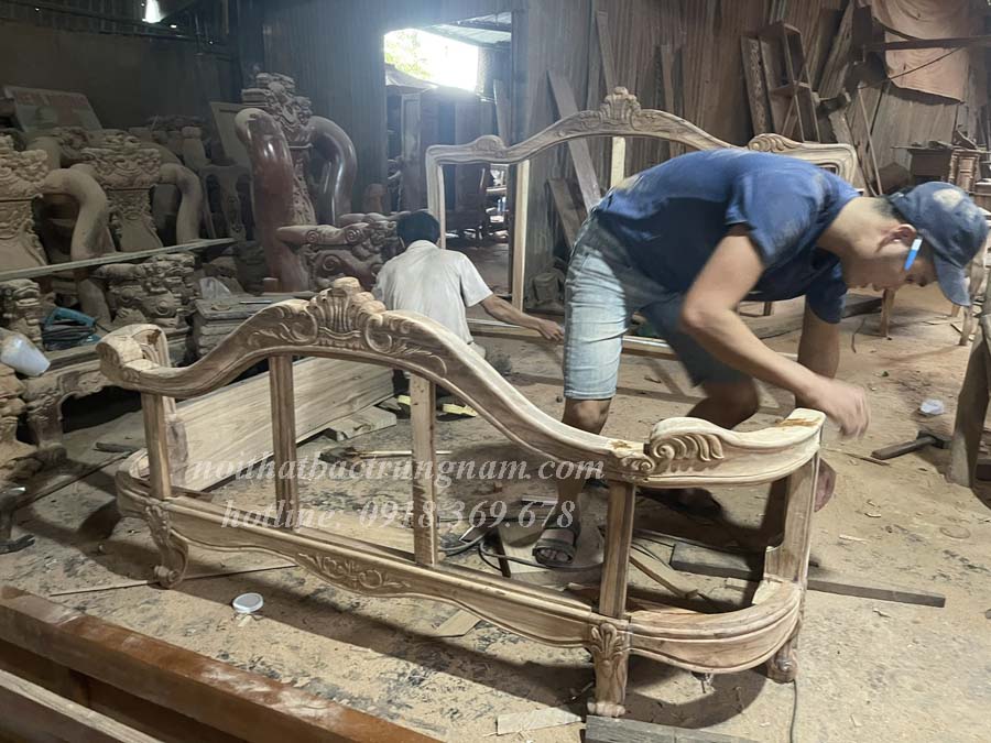 Giường ngủ tân cổ điển gỗ gõ đỏ cao cấp G07