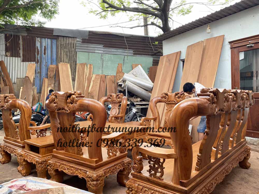 salon phòng khách chạm đào tay 16