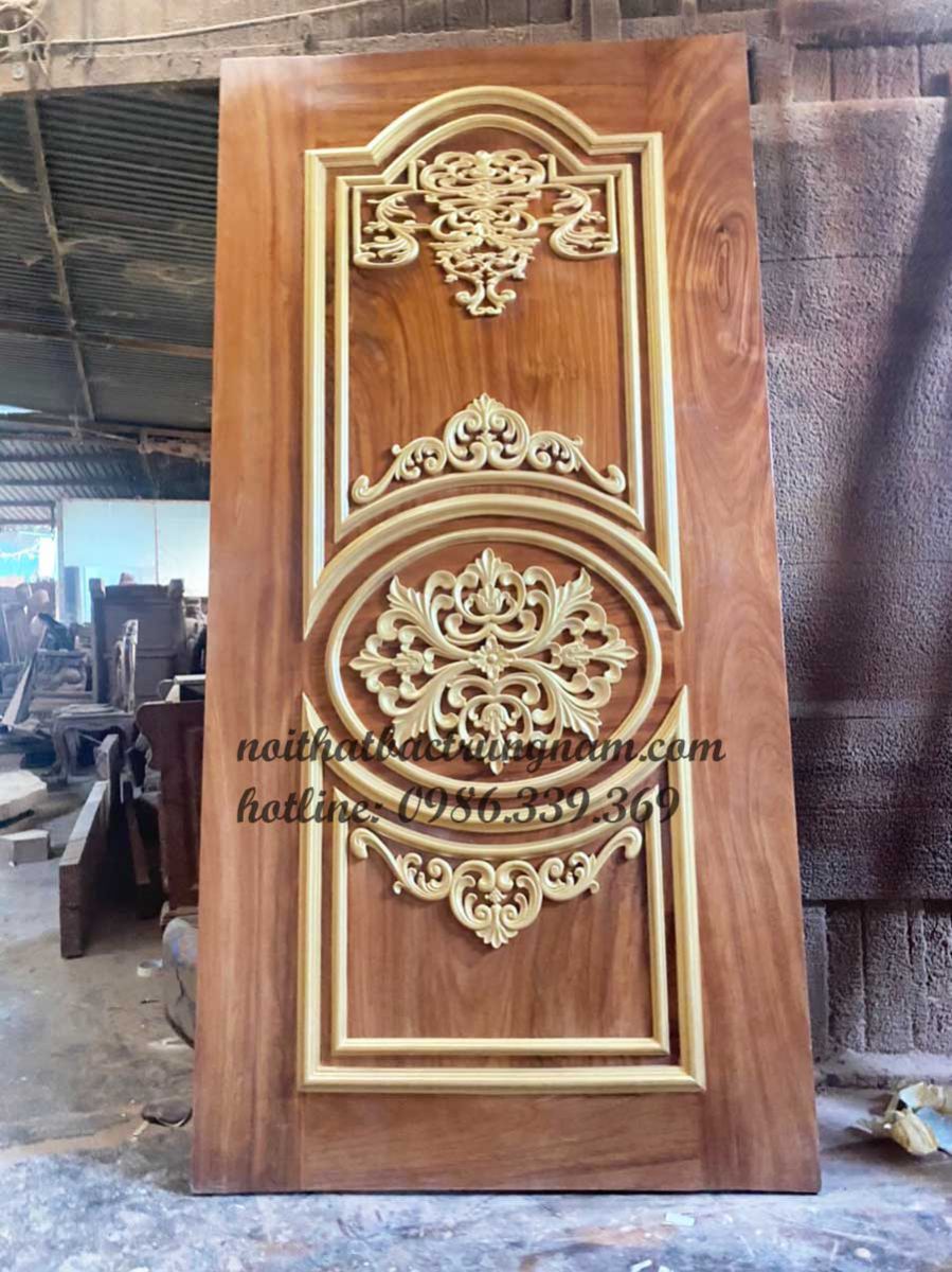 mau cua phong cao cap co dien