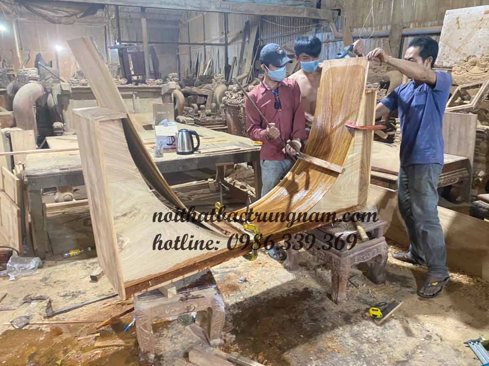 Tạo hình cho tủ bếp cổ điển